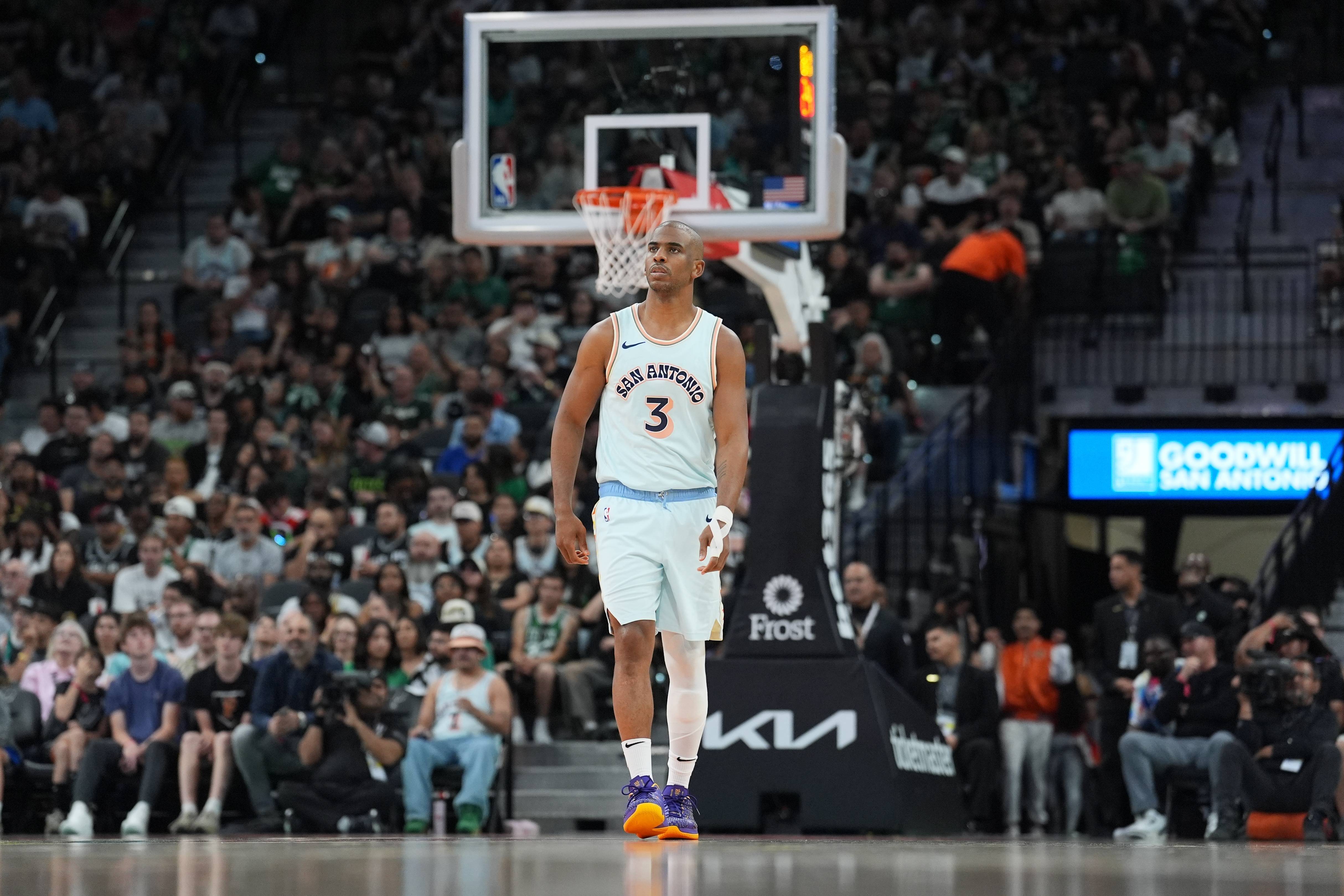 包含亚冠赛前再迎强敌,洛杉矶快船止住颓势,主帅态度——球迷炸锅,资深球员宣示担当的词条 包含亚冠赛前再迎强敌,洛杉矶快船止住颓势,主帅态度——球迷炸锅,资深球员宣示担当的词条