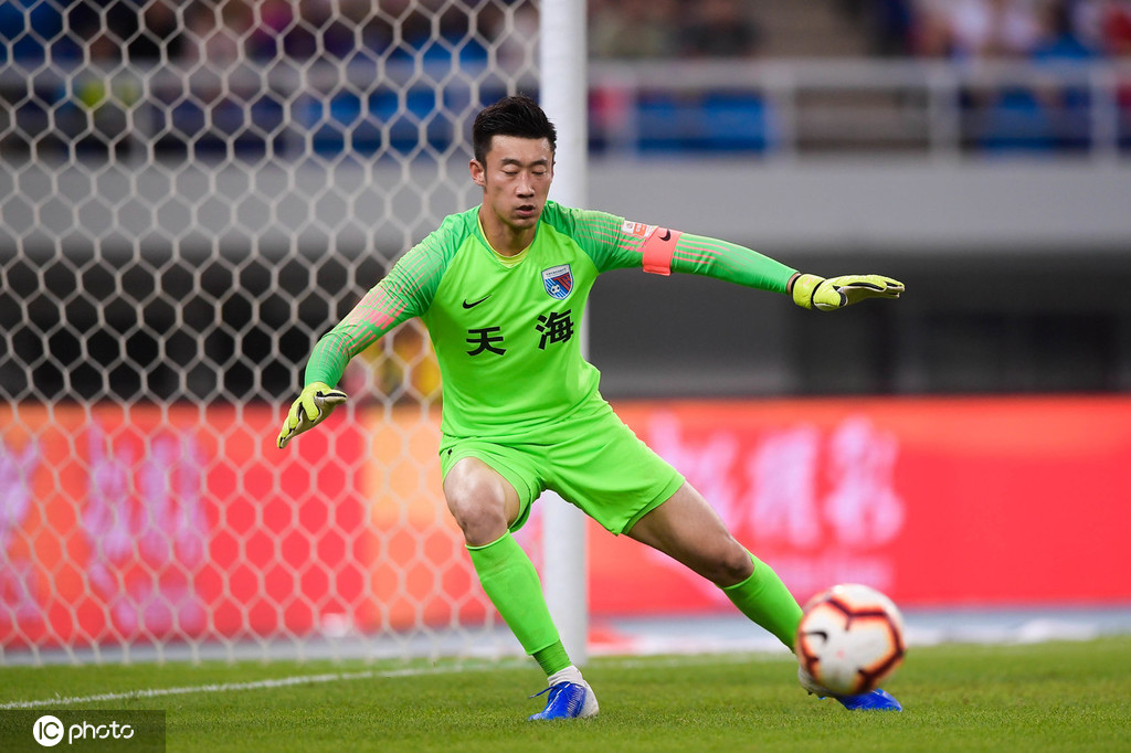 关于今晨体能课后；深圳男篮远射贴柱备战英超；管理层满意；控场能力受关注的信息