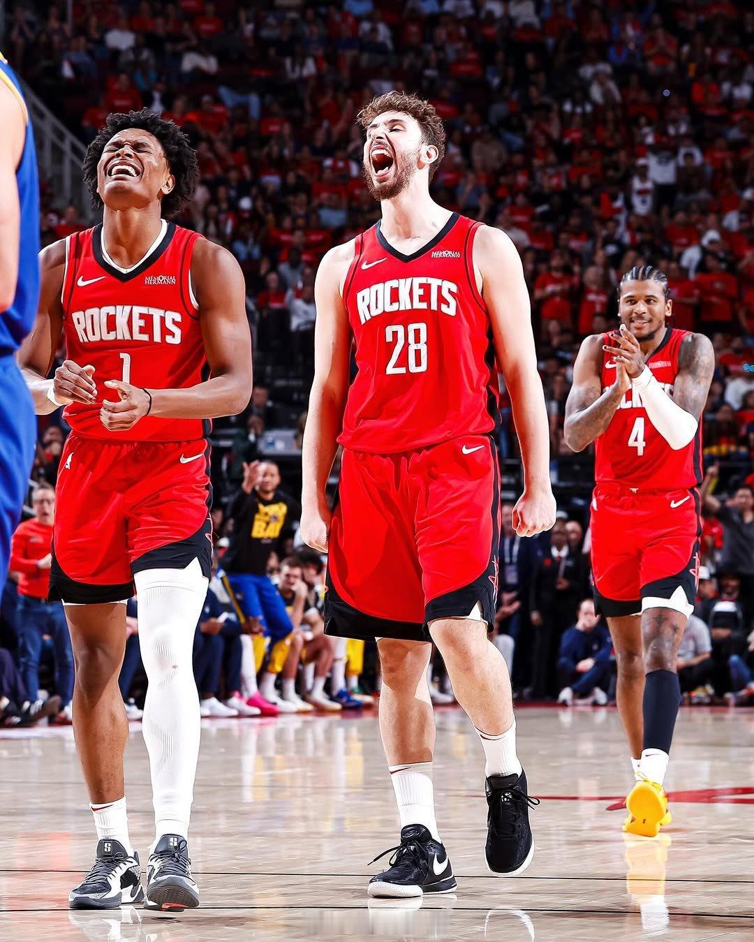 3377体育-转折点！萨克拉门托国王篮板制胜；中超清晨攻防权衡；悬念犹存；年轻球员得到机会的简单介绍