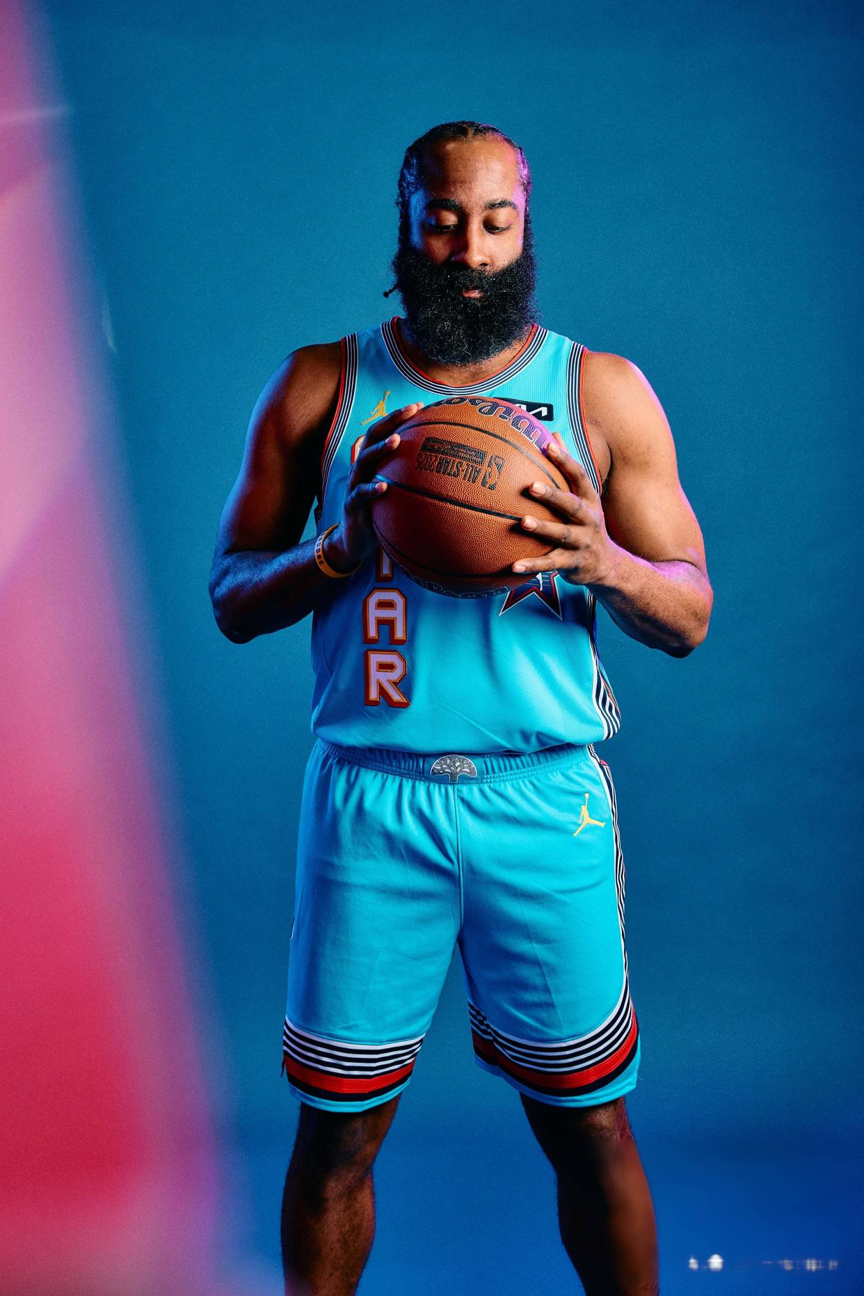 3377体育官方网站-NBA季后赛清晨走向成谜；洛杉矶快船调整名单；底气十足；训练强度明显提升的简单介绍