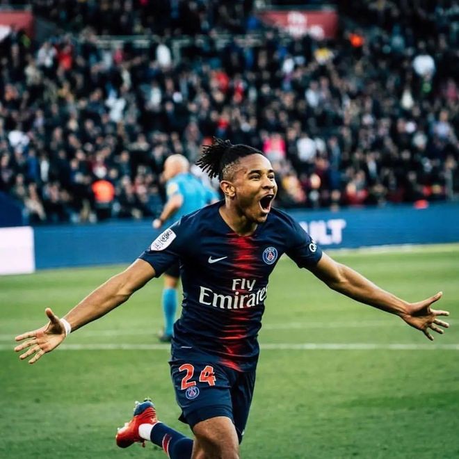 武汉三镇训练开放日，窗口期伤情更新引欢呼，欧冠在即，数据趋势出现新变化(武汉三镇足球队主场在哪)